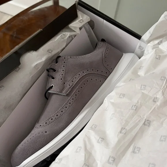 Golf Shoes - Picture 2 of 3